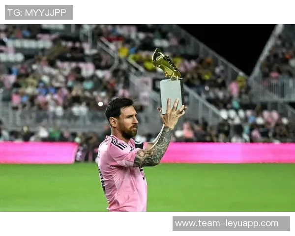 梅西中场精准长传助攻阿连德双响助球队取胜